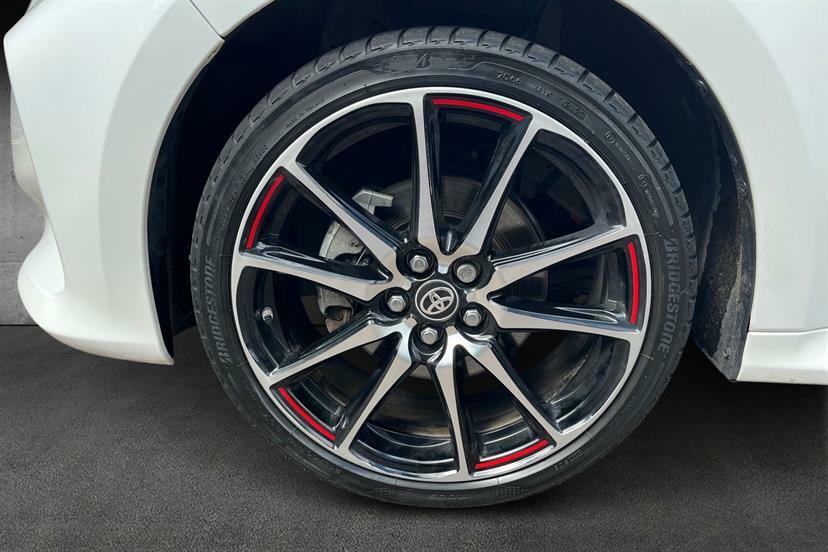 Toyota Yaris 1.5 Hybrid Gr Sport Cvt City Pack White #5