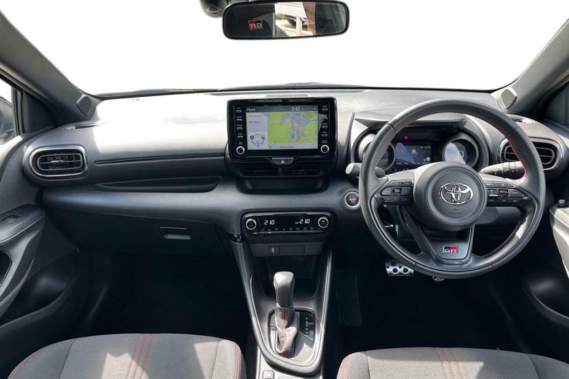 Toyota Yaris 1.5 Hybrid Gr Sport Cvt City Pack White #6