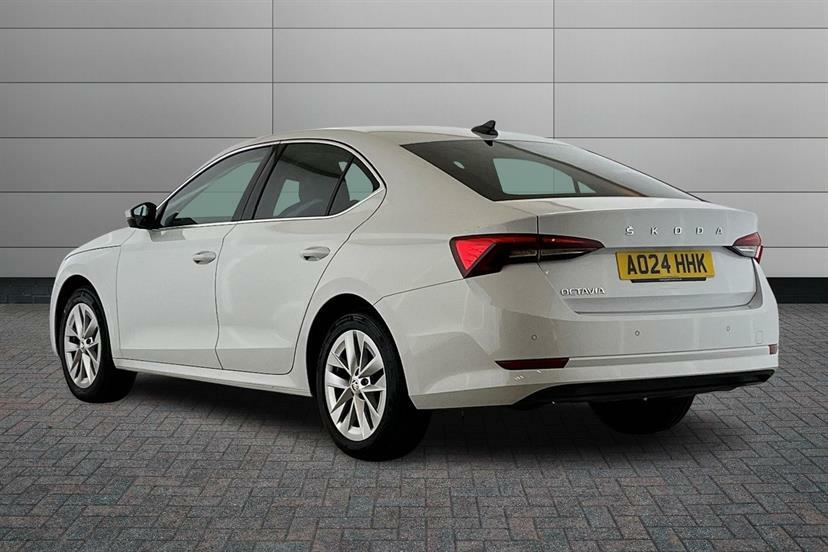 Skoda Octavia 1.5 Tsi Se L White #3