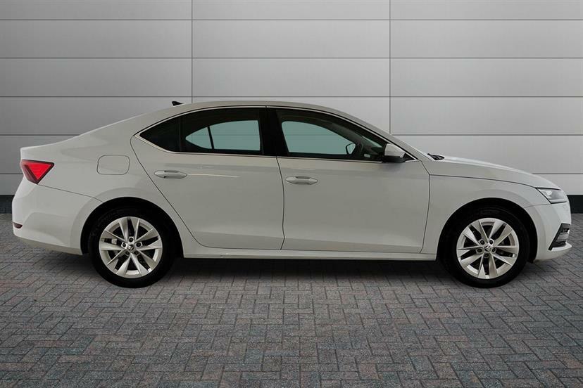Skoda Octavia 1.5 Tsi Se L White #4