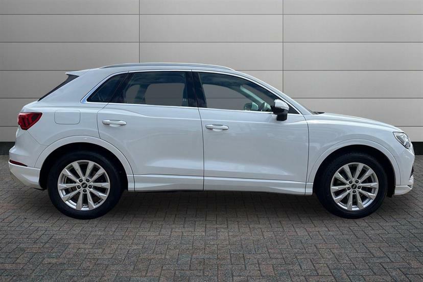 Audi Q3 35 Tfsi Sport Comfortsound Pack White #4