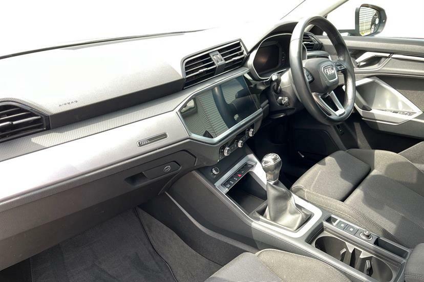 Audi Q3 35 Tfsi Sport Comfortsound Pack White #2