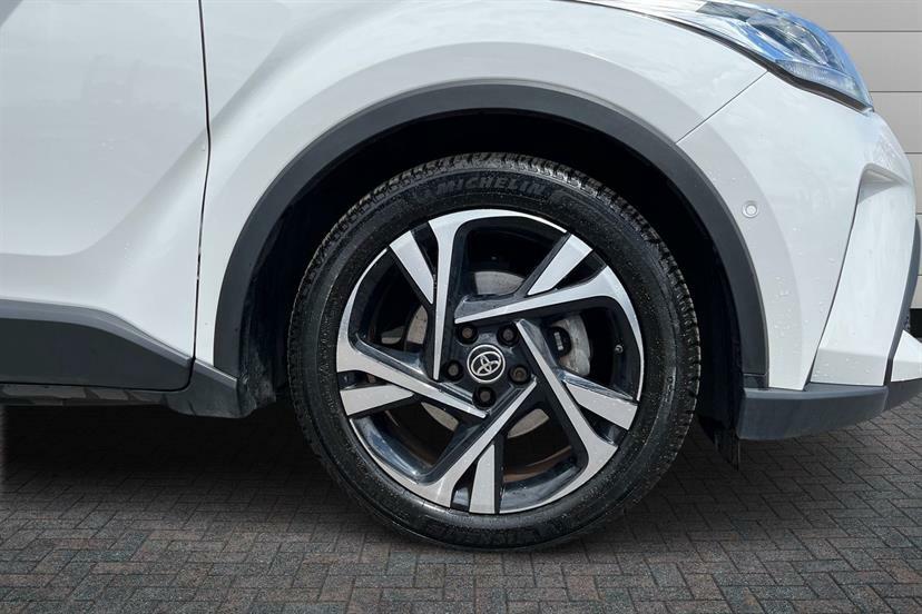 Toyota C-Hr 1.8 Hybrid Design Cvt White #4