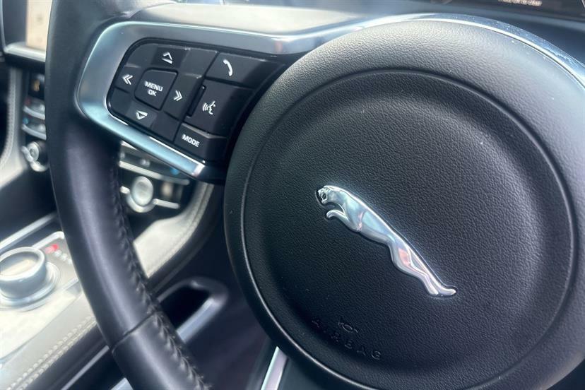 Jaguar F-Pace F-pace 3.0D V6 300 Sport Awd Black #30