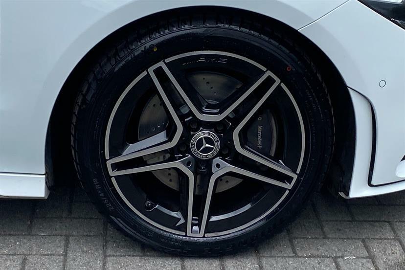 Mercedes-Benz CLA Class 200 Amg Line Executive Tip White #4