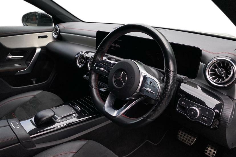 Mercedes-Benz CLA Class 200 Amg Line Executive Tip White #5