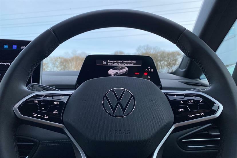 Volkswagen ID.3 125Kw Essential Pure 52Kwh Black #6