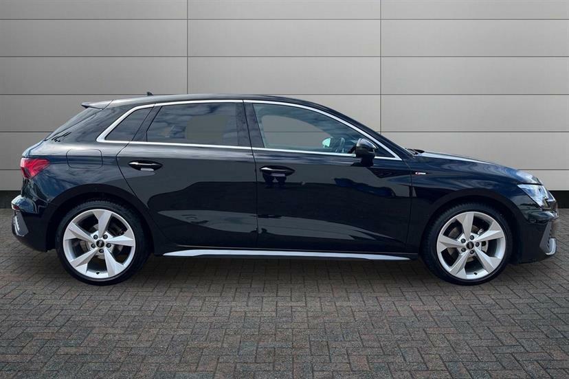 Audi A3 30 Tfsi S Line S Tronic Black #4