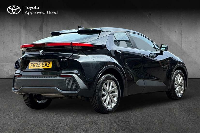 Toyota C-Hr 1.8 Hybrid Icon Cvt Black #2