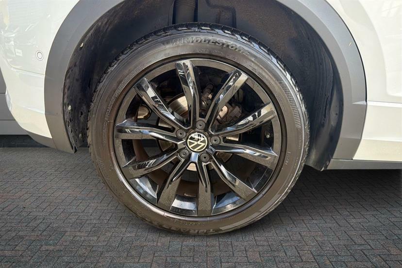 Volkswagen T-Roc 1.5 Tsi R-line Dsg White #5