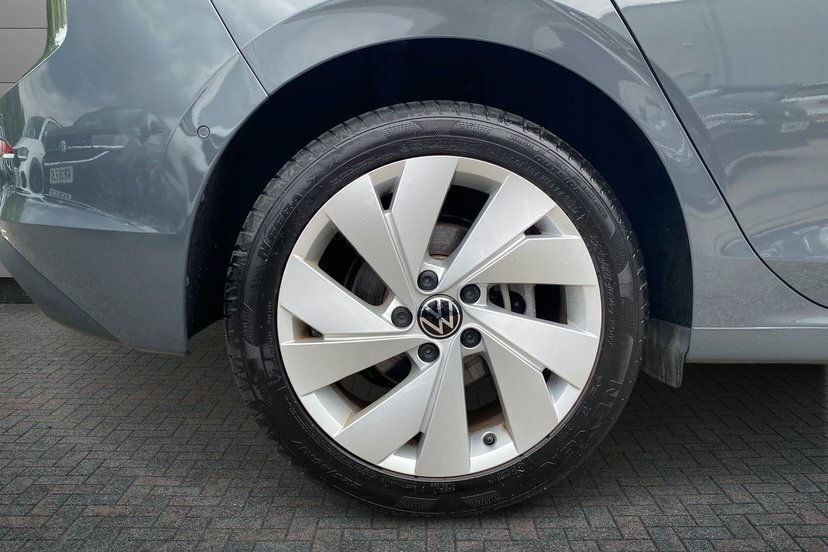 Volkswagen e-Golf 1.5 Tsi Ehybrid 19.7Kwh Match Hatchback GK75CKU Grey #5