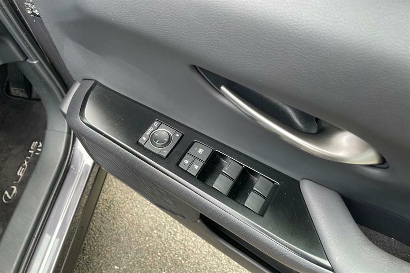 Lexus UX 2.0 250H E-cvt Euro 6 Ss Orange #32