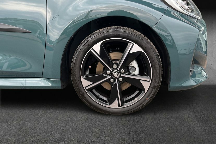 Toyota Yaris 1.5 Vvt-h Excel Hatchback Hybrid E-cvt Green #5