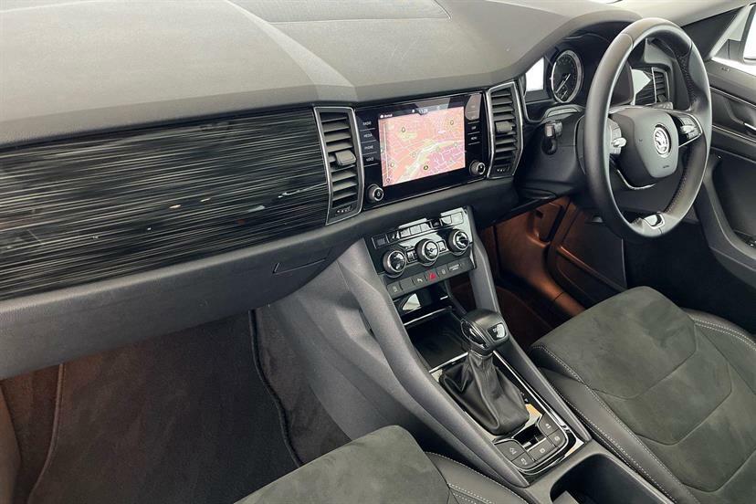Skoda Kodiaq 2.0 Tsi 190 Se L 4X4 Dsg 7 Seat White #2