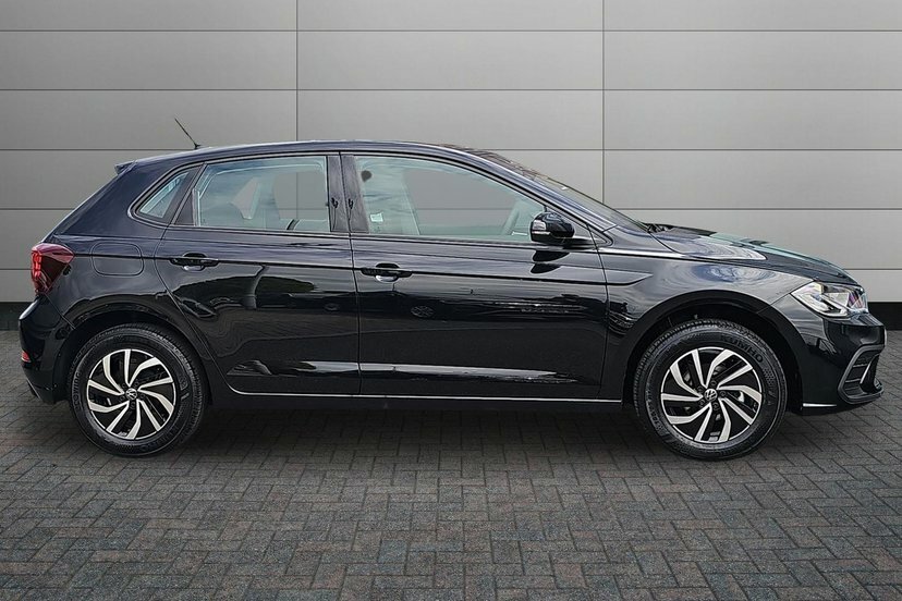 Volkswagen Polo 1.0 Tsi Life Hatchback 95 Ps DF26GKN Black #4