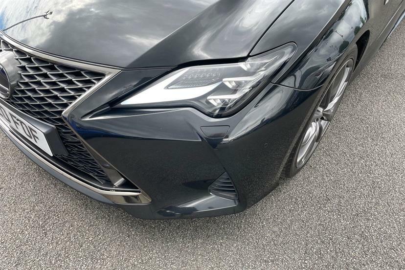 Lexus RC 300H F Sport White #16