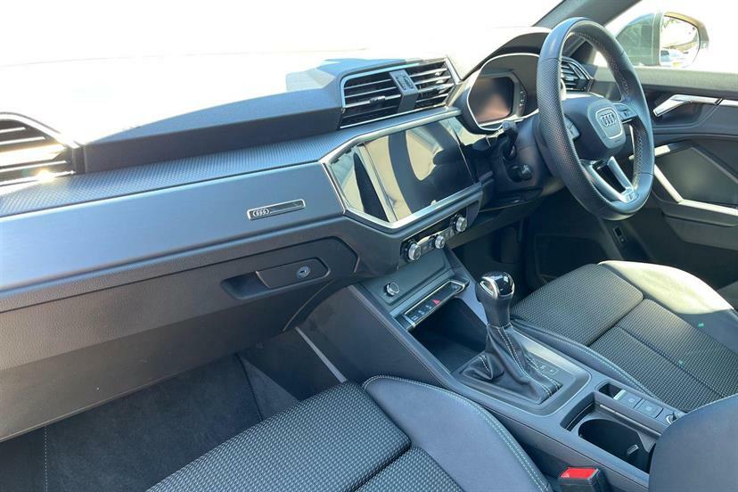 Audi Q3 35 Tfsi S Line S Tronic Grey #2