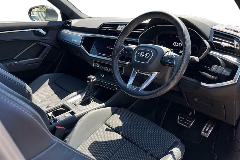 Audi Q3 35 Tfsi S Line S Tronic Grey #5