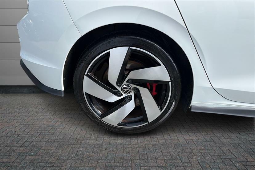 Volkswagen Golf 2.0 Tsi Gti Dsg White #4