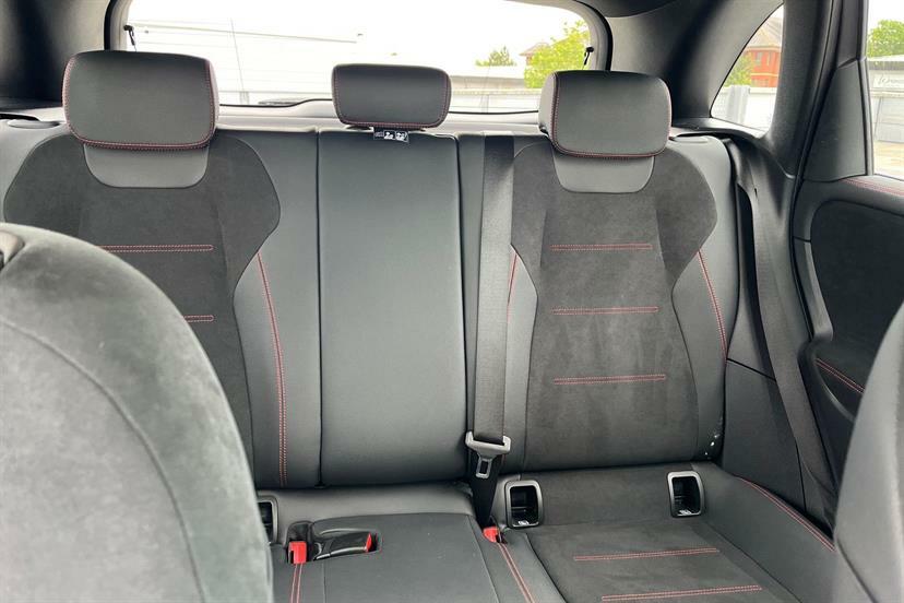Mercedes-Benz B Class B200 Sport Executive Black #24