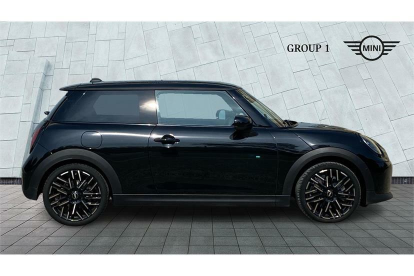 Mini Hatch 1.5 C Exclusive Black #3