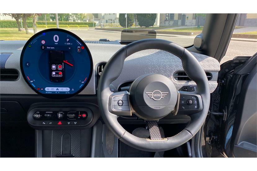 Mini Hatch 1.5 C Exclusive Black #5