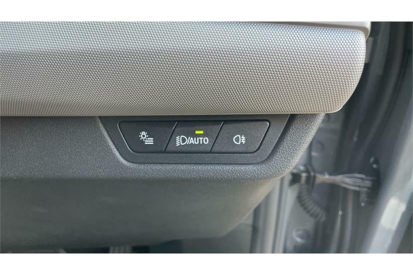 BMW 2 Series 220D 190 M Sport Step White #31