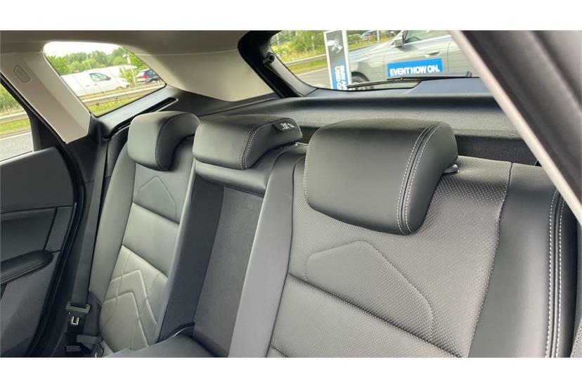 BMW 2 Series 220D 190 M Sport Step White #29