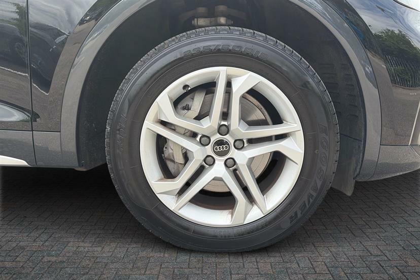 Audi Q5 45 Tfsi Quattro Sport S Tronic Black #5