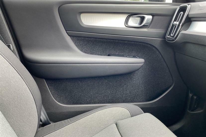 Volvo XC40 Xc40 Core T4 Recharge Black #24