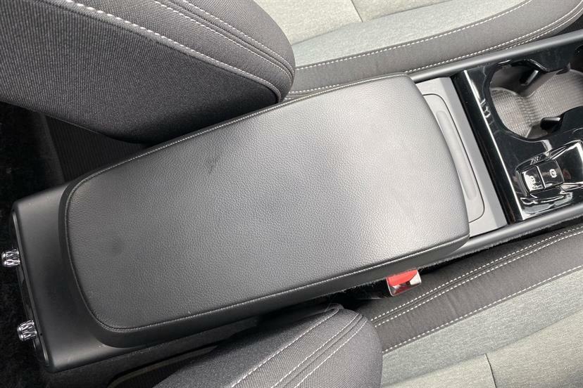 Volvo XC40 Xc40 Core T4 Recharge Black #32