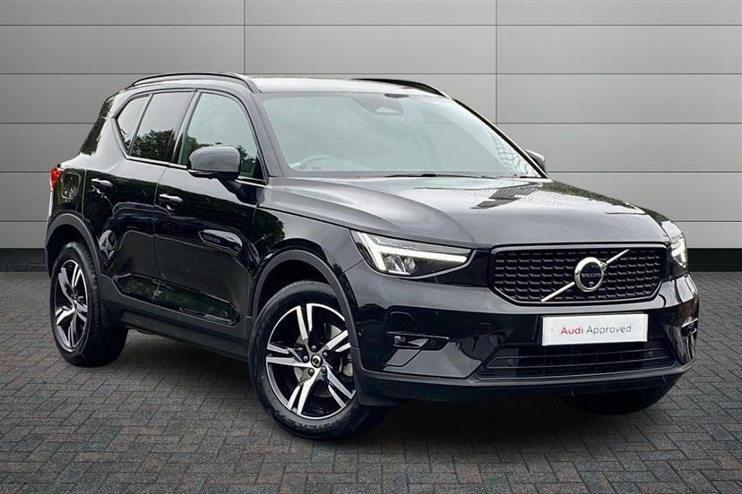 Volvo XC40 2.0 B3p Plus Dark Black