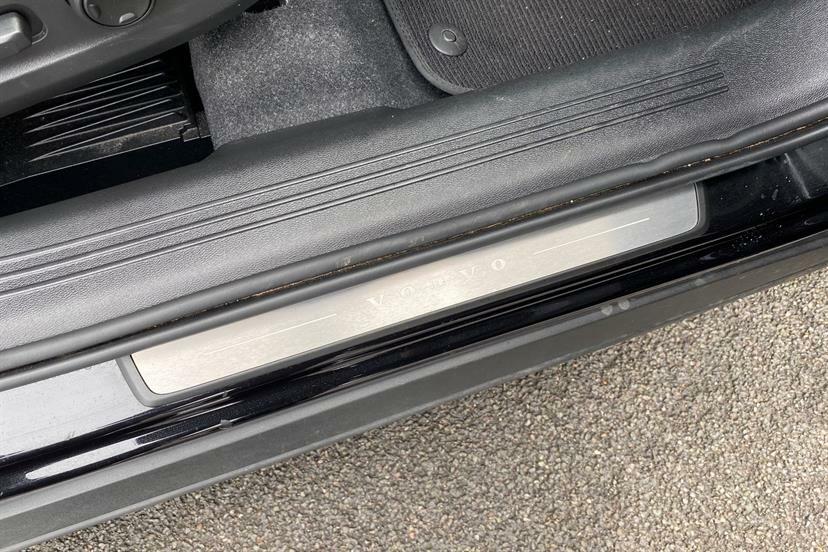 Volvo XC40 Xc40 Core T4 Recharge Black #37