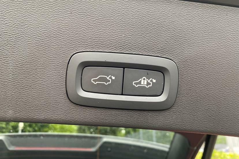 Volvo XC40 Xc40 Core T4 Recharge Black #17
