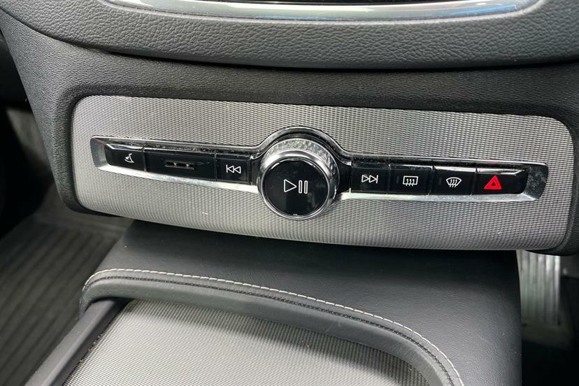 Volvo XC90 B5 Momentum Awd Grey #15