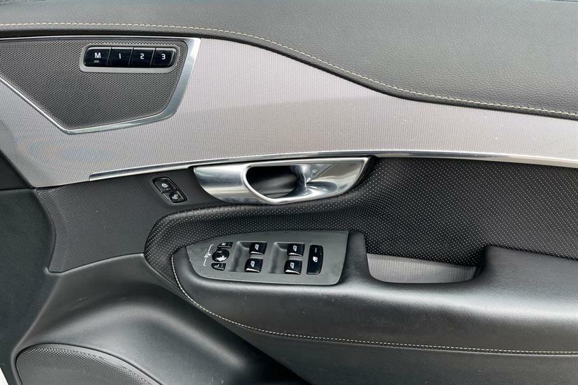 Volvo XC90 B5 Momentum Awd Grey #11