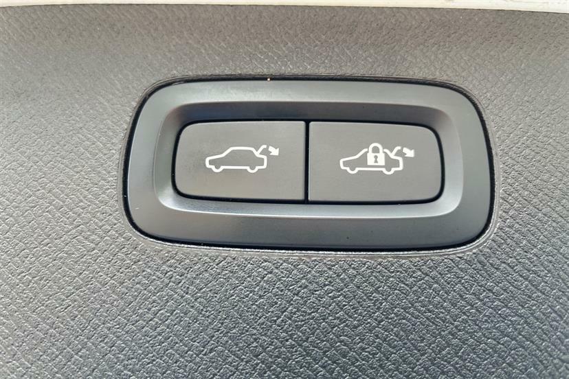 Volvo XC90 B5 Momentum Awd Grey #14