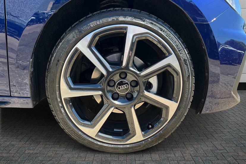 Audi A1 30 Tfsi Black Edition S Tronic Tech Pack Blue #5