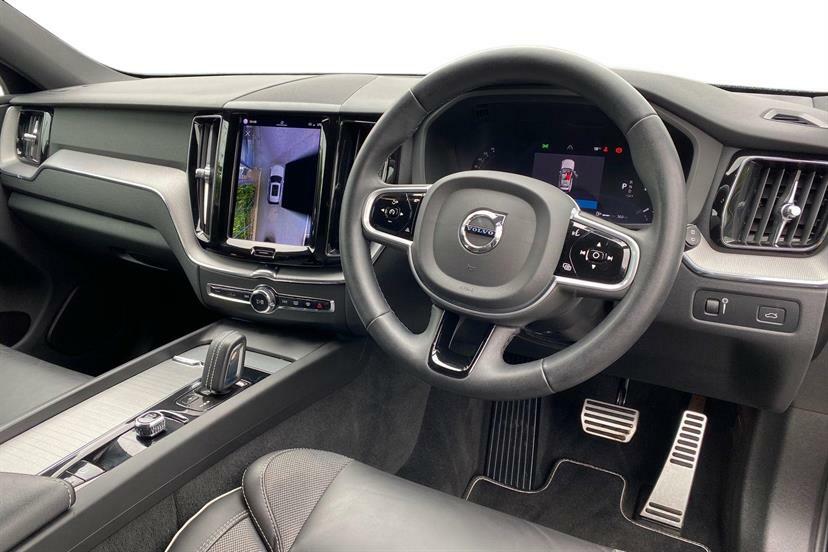 Volvo XC60 B5 P Awd Core Rear Camera, Heated Seats, Apple Black #9