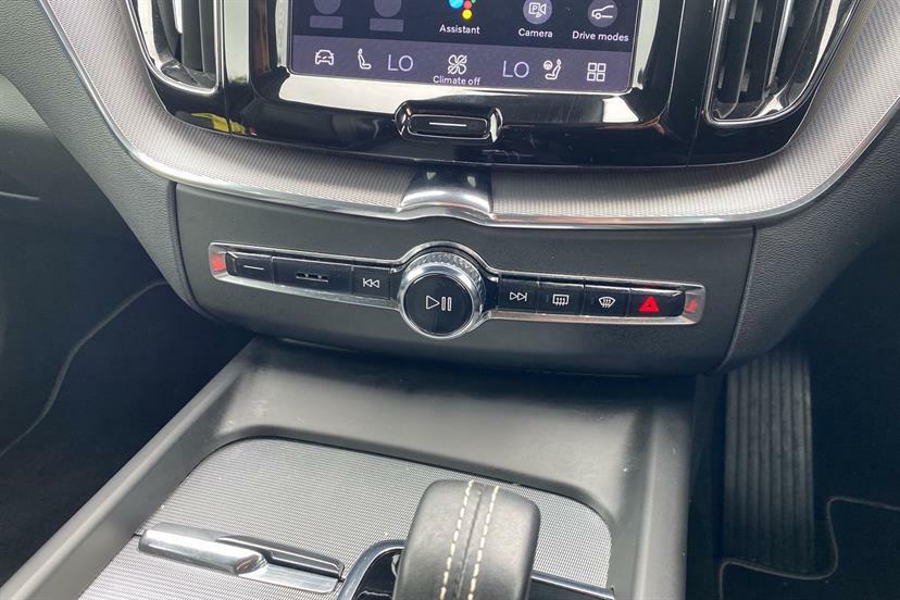 Volvo XC60 B5 P Awd Core Rear Camera, Heated Seats, Apple Black #38