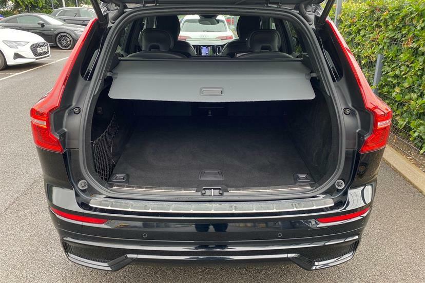 Volvo XC60 B5 P Awd Core Rear Camera, Heated Seats, Apple Black #14