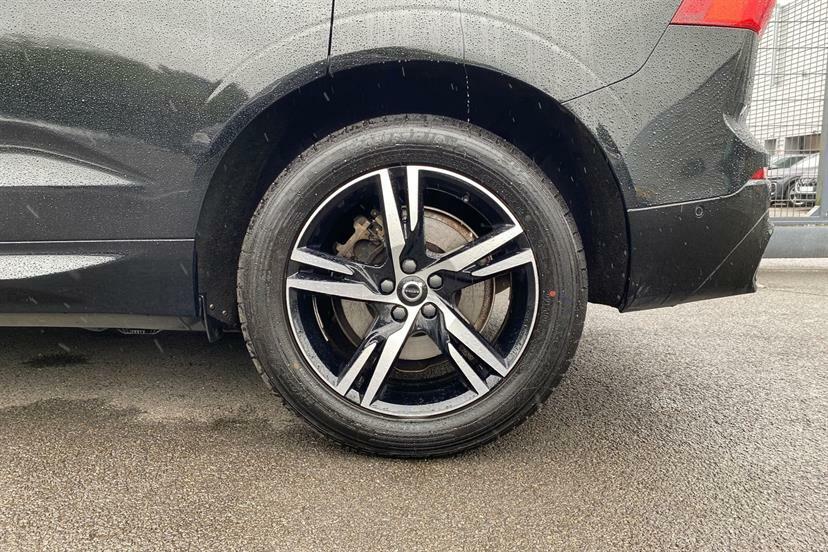 Volvo XC60 B5 P Awd Core Rear Camera, Heated Seats, Apple Black #46