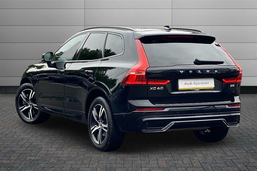 Volvo XC60 2.0 B5p R Design Geartronic Black #3