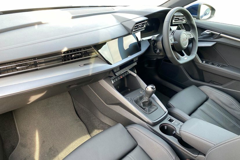 Audi A3 1.5 Tfsi 30 S Line Sportback 11 WR75XMM Blue #2