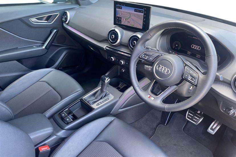 Audi Q2 35 Tfsi S Line S Tronic Black #6