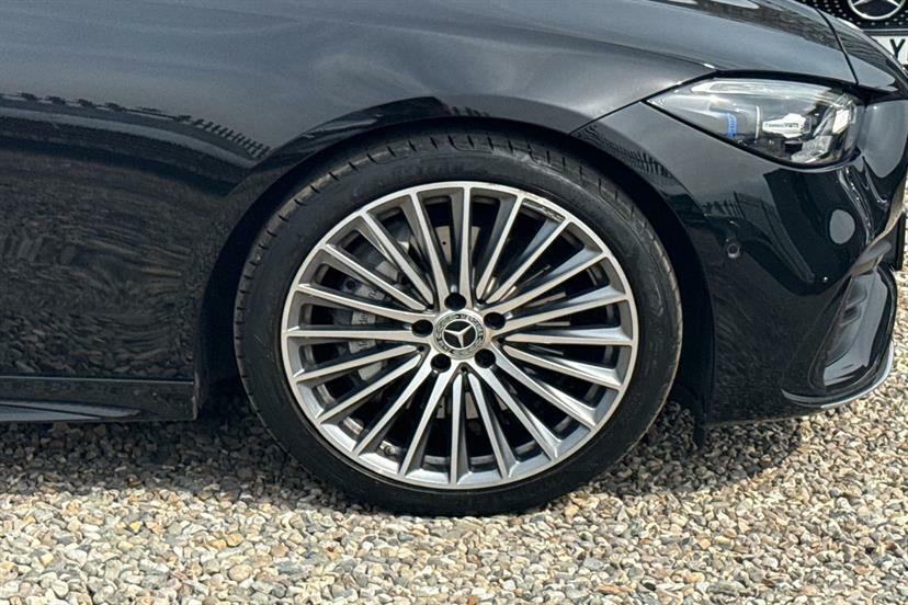 Mercedes-Benz C Class C200 Amg Line Premium 9G-tronic Black #4
