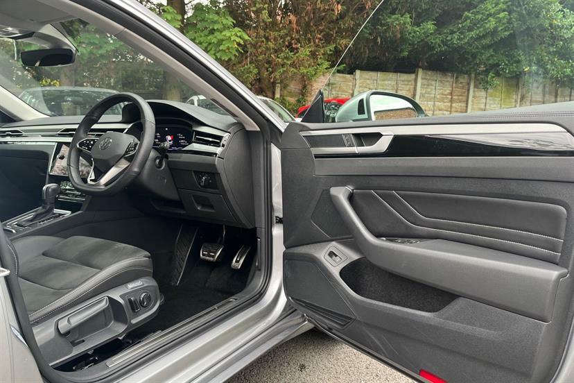 Volkswagen Arteon 2.0 Tsi Elegance Dsg Black #14