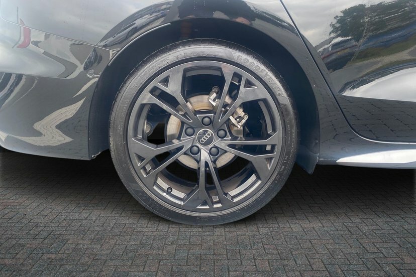 Audi A3 1.5 Tfsi S Line Saloon S Tronic 116 Ps EY75SPZ Black #5
