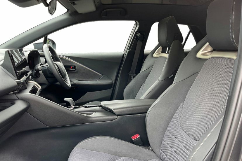 Toyota C-Hr 1.8 Vvt-h Excel Suv Hybrid Cvt 140 Ps Black #2