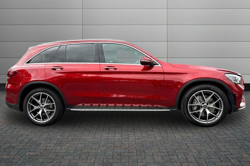 Mercedes-Benz GLC Class 2.0 Glc300d Amg Line Premium Plus Suv KS70JXU Red #3